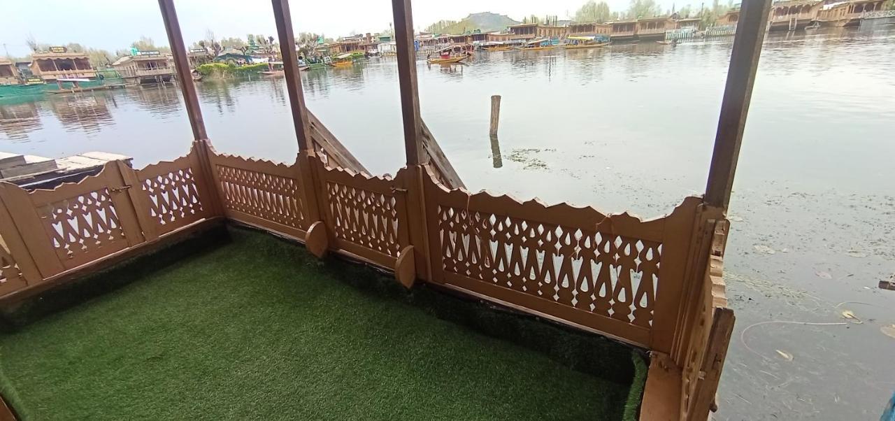 New Bombay Heritage Group Of Houseboats Srinagar (Jammu and Kashmir) Exterior photo
