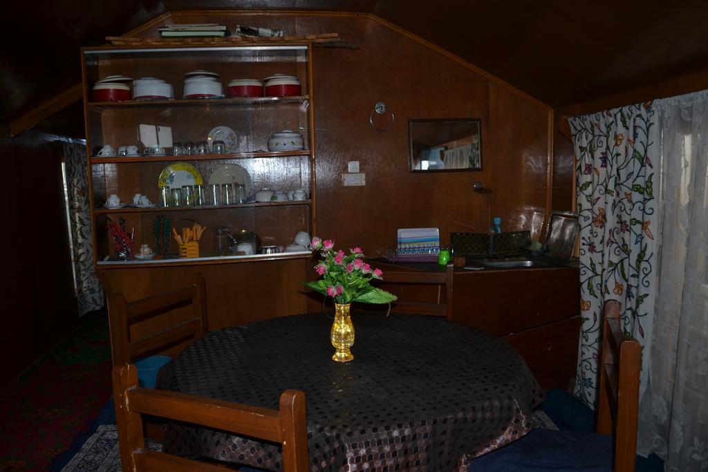 New Bombay Heritage Group Of Houseboats Srinagar (Jammu and Kashmir) Exterior photo
