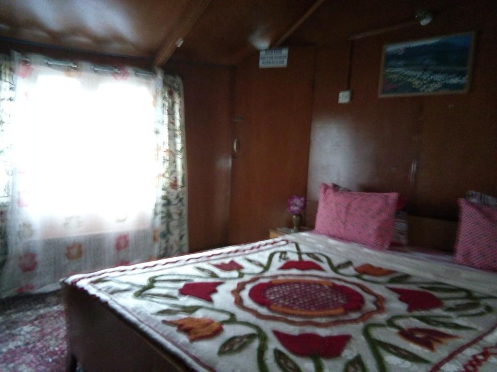 New Bombay Heritage Group Of Houseboats Srinagar (Jammu and Kashmir) Exterior photo