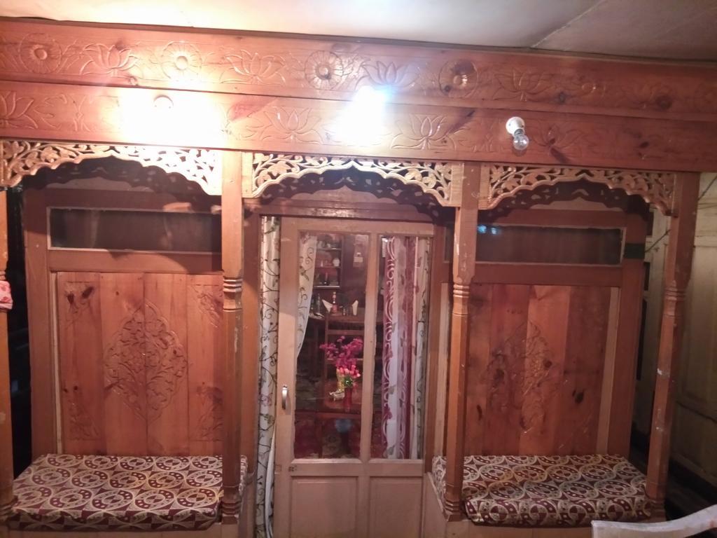 New Bombay Heritage Group Of Houseboats Srinagar (Jammu and Kashmir) Exterior photo