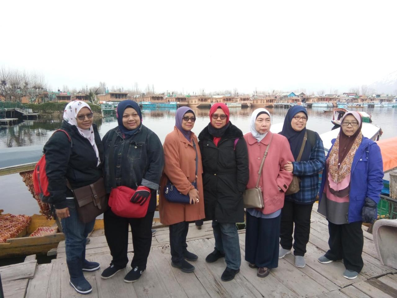 New Bombay Heritage Group Of Houseboats Srinagar (Jammu and Kashmir) Exterior photo